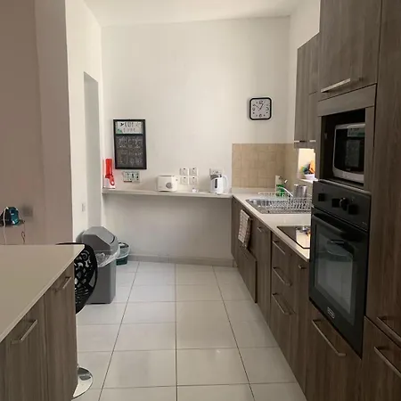 Sliema Central Apartment سليمة