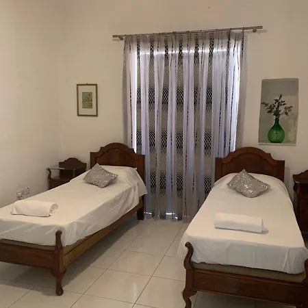 شقة Sliema Central Apartment *