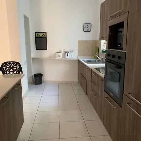 Sliema Central Apartment *