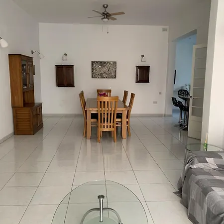 Sliema Central Apartment * 斯利马