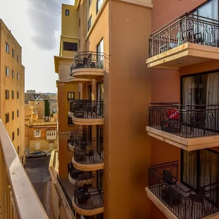 Sliema Central Apartment