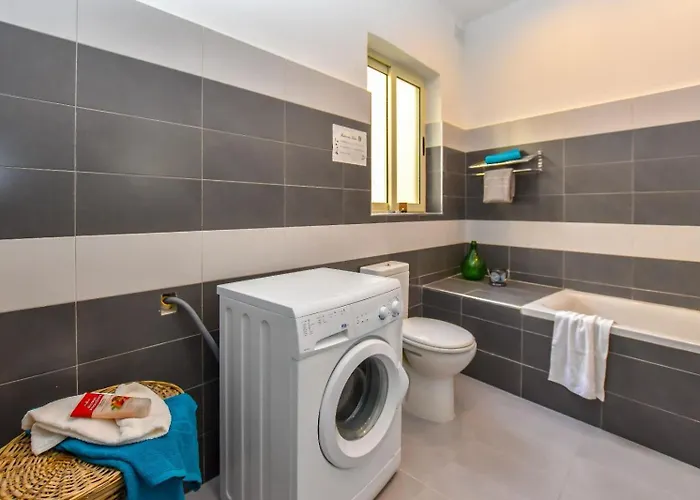 Sliema Central Apartment Apartamento Sliema