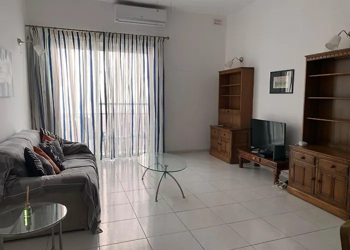 Sliema Central Apartment Διαμέρισμα *